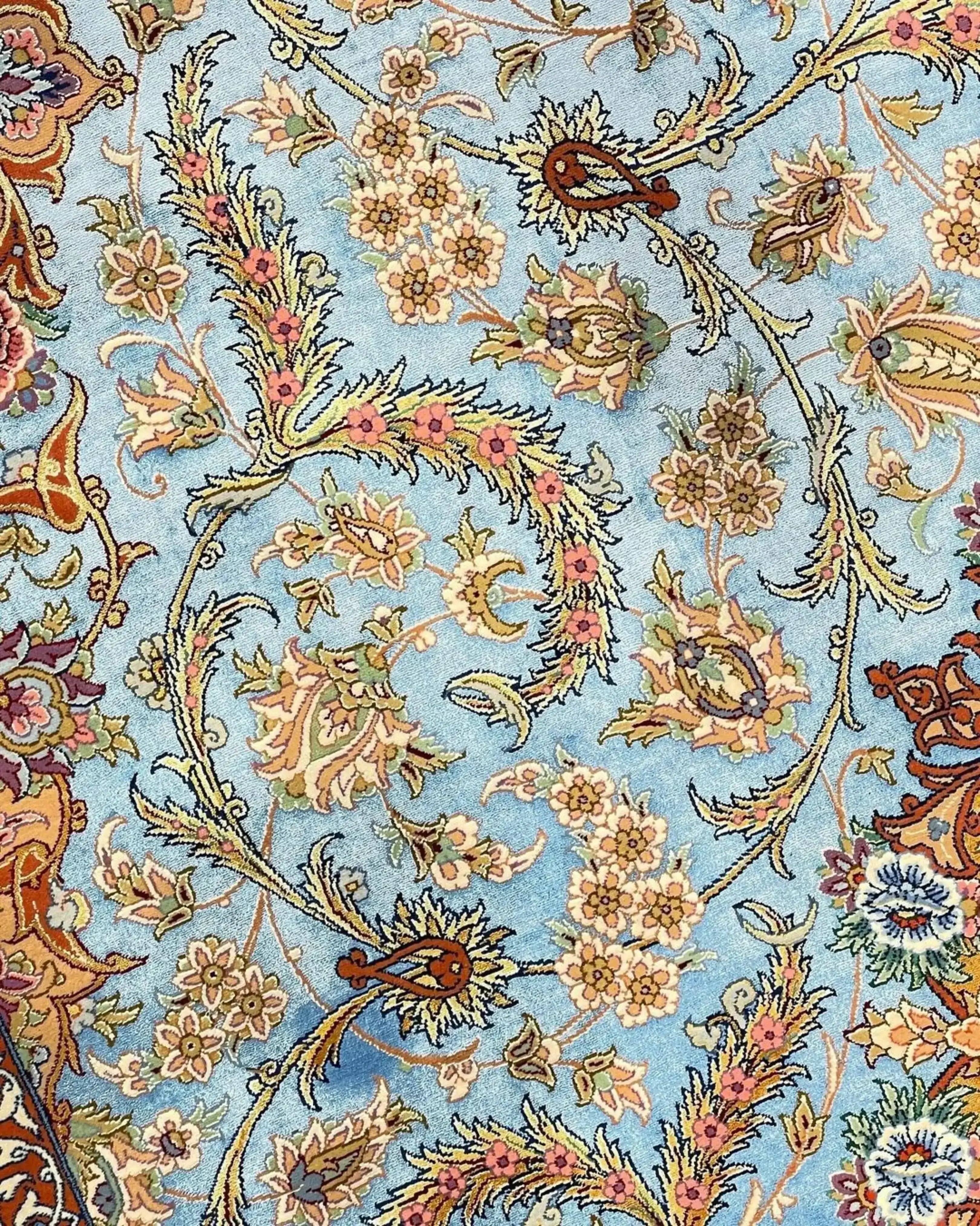 "Isfahan Persian Rug, 810,000 knots/m² - Silk and Wool Construction, New Condition"
